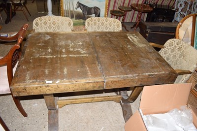 Lot 224 - ART DECO STYLE EXTENDING DINING TABLE AND...
