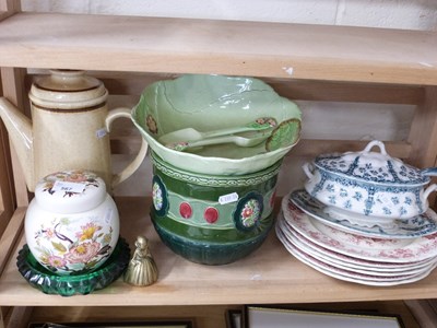Lot 567 - MIXED LOT TO INCLUDE A CARLTON WARE LEAF...