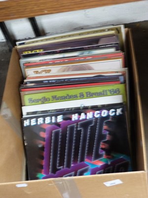 Lot 609 - ONE BOX OF ASSORTED RECORDS