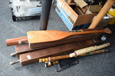 Lot 271 - Mixed lot to include didgeridoo's, boat oars etc