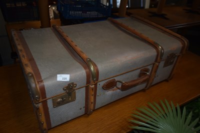 Lot 225 - Vintage travelling case, width 75 cm