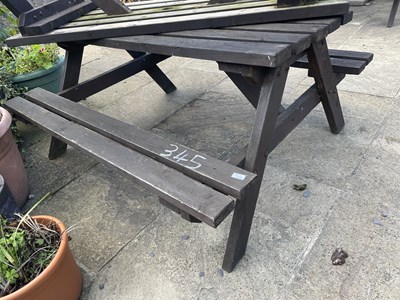 Lot 345 - Garden picnic table, 150 x 130 cm