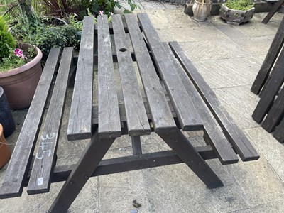 Lot 346 - Garden picnic table, 150 x 130 cm