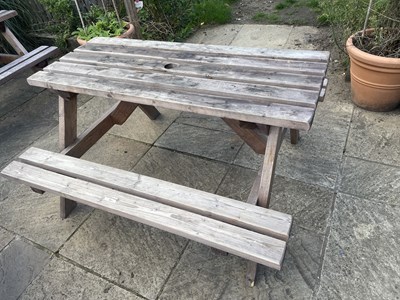 Lot 352 - Timber picnic bench 138 x 127 cm