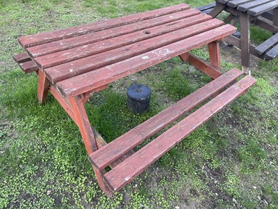 Lot 362 - Picnic garden bench, 150 x 128 cm