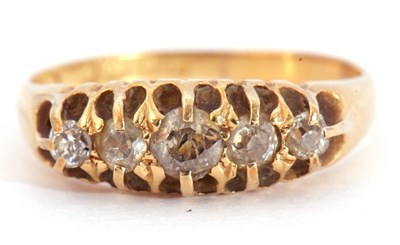 Lot 51 - Antique 18ct gold diamond ring featuring five...