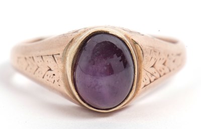 Lot 64 - High grade yellow metal and star ruby ring,...