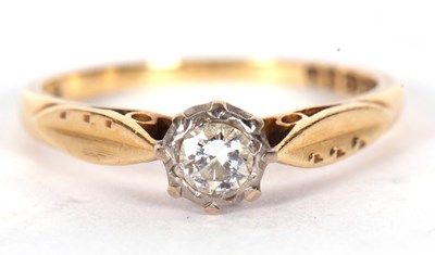 Lot 67 - 18ct gold single stone diamond ring, the round...