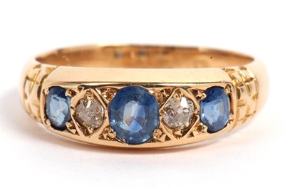 Lot 85 - Antique 18ct gold sapphire and diamond ring...