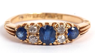 Lot 103 - Antique 18ct gold sapphire and diamond ring...