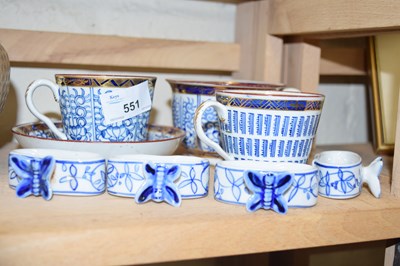 Lot 551 - GILT TRIMMED CUPS TOGETHER WITH BLUE AND WHITE...