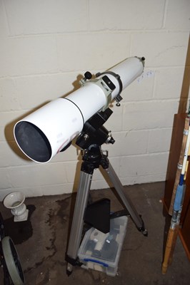 Lot 733 - VIXEN ASTRONOMICAL TELESCOPE ON TRIPOD WITH...