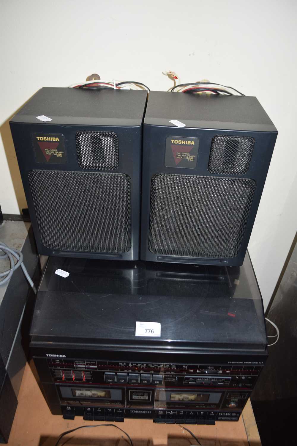 Lot 776 - TOSHIBA HI-FI SYSTEM