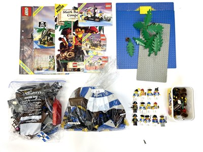 Lot 78 - A mixed lot of late 1980s Lego pirates sets...