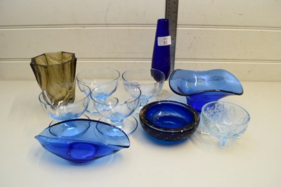 Lot 83 - COLLECTION OF VARIOUS GLASS WARES TO INCLUDE...