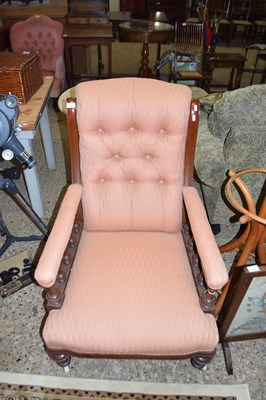 Lot 270 - EDWARDIAN BUTON BACK UPHOLSTERED LIBRARY CHAIR