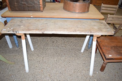 Lot 285 - HEAVY TABLE APPROXIMATELY 153 X 40 CM