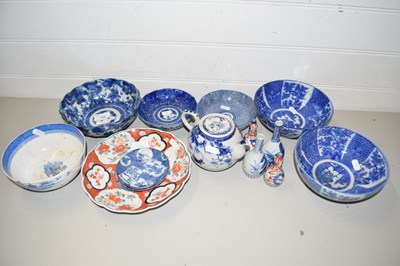 Lot 188 - GROUP OF CERAMICS MAINLY JAPANESE BLUE AND...