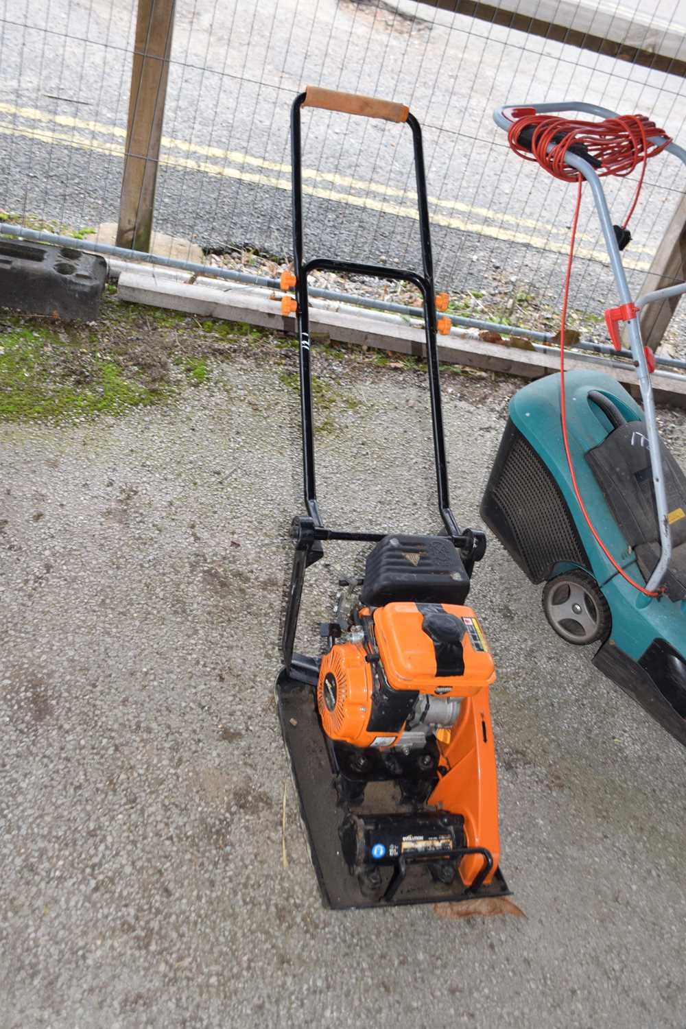 Lot 171 - Evolution Power Tools wacker plate