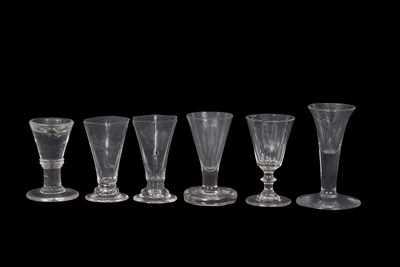 Lot 29 - Group of small glasses including a firing...