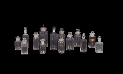 Lot 44 - Quantity of small clear glass chemist bottles...
