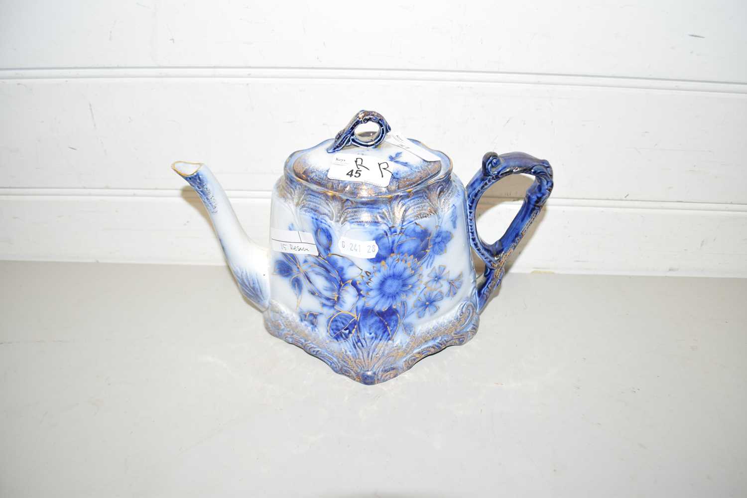 Lot 51 - LATE 19TH CENTURY BLUE AND WHITE DESIGN TEAPOT