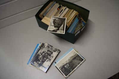 Lot 184 - BOX OF VARIOUS VINTAGE POSTCARDS