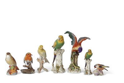 Lot 91 - Quantity of bird models including two Royal...