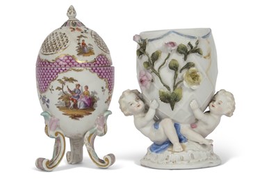 Lot 92 - 19th Century pot pourri vase and cover in the...