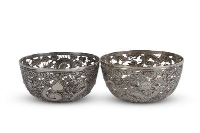 Lot 403 - A good pair of 19th Century Chinese export...