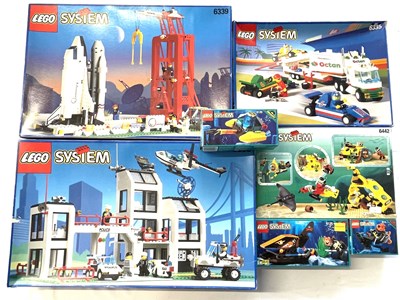 Lot 82 - A mixed lot of 1990s Lego System sets in...