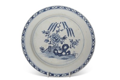 Lot 138 - Rare small size Lowestoft porcelain plate...
