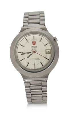 Lot 438 - Omega electronic F300 quartz wristwatch, has a...