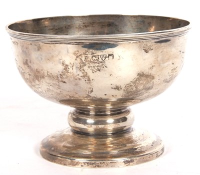 Lot 101 - Small Edwardian heavy quality rose bowl of...