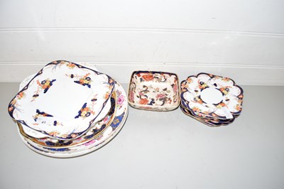 Lot 41 - Mixed Lot: Various floral ceramics to include...