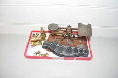 Lot 80 - Mixed Lot: Vintage postal scales and weights