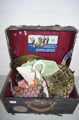 Lot 8 - Case of mixed items to include porcelain...