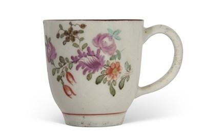 Lot 107 - Lowestoft coffee cup circa 1770 decorated with...
