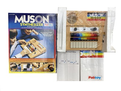 Lot 204 - A vintage 1978 Palitoy Muson Synthesizer, in...