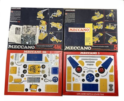 Lot 71 - A mixed lot of 1960s boxed Meccano Sets (by...