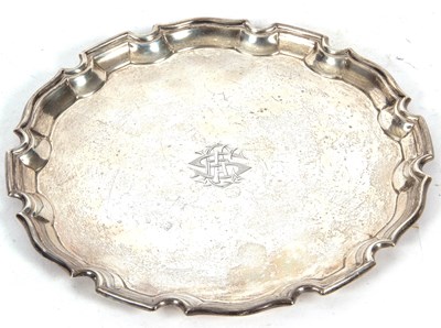 Lot 172 - George V silver card salver with moulded pie...