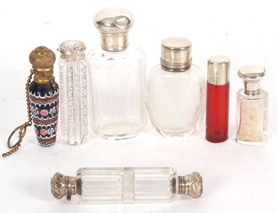 Lot 207 - Mixed Lot: Various scent bottles, six with...