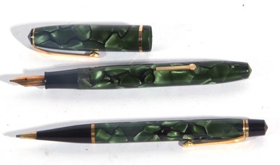 Lot 208 - Conway Stewart fountain pen No 15 and Nippy No...