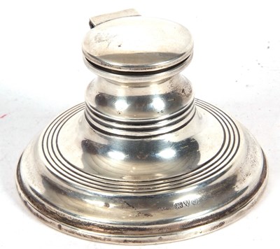 Lot 231 - Edwardian small silver capstan ink well with...