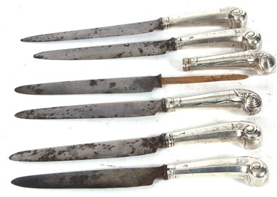 Lot 259 - A set of six Georgian table knives with steel...