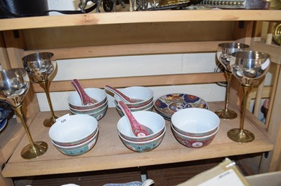 Lot 528 - Mixed Lot: Modern Chinese rice bowls and...