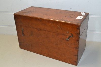 Lot 66 - Small early 20th Century hardwood box...