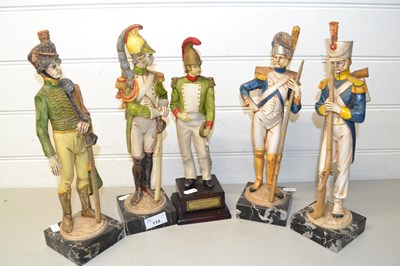 Lot 118 - Five resin model soldiers