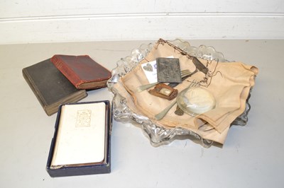 Lot 129 - Mixed Lot: Various cutlery, books, glass dish ...