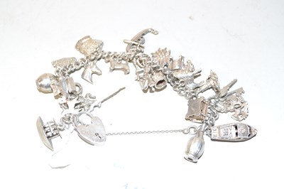 Lot 142 - Charm bracelet silver